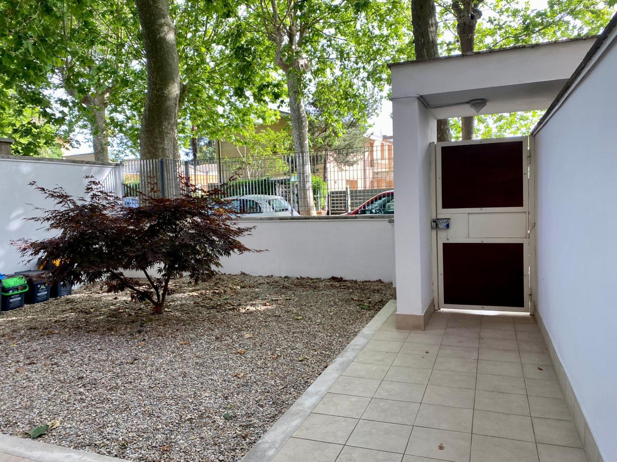 Bed and Breakfast Bed & Office Сутрі Екстер'єр фото
